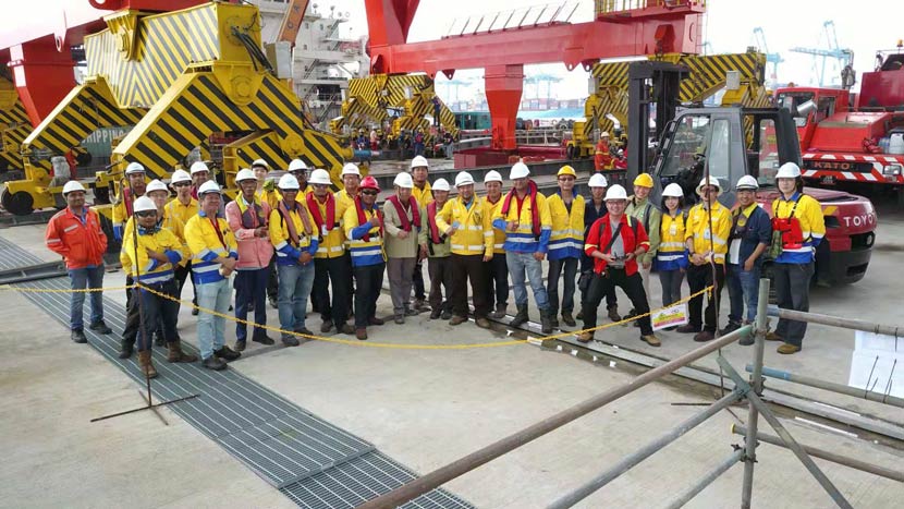 舌头伸进去添的我好爽