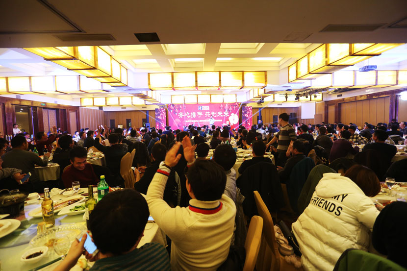 舌头伸进去添的我好爽