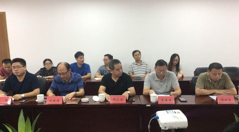 舌头伸进去添的我好爽