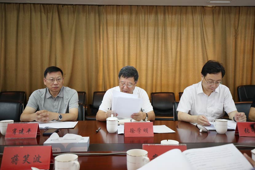 舌头伸进去添的我好爽