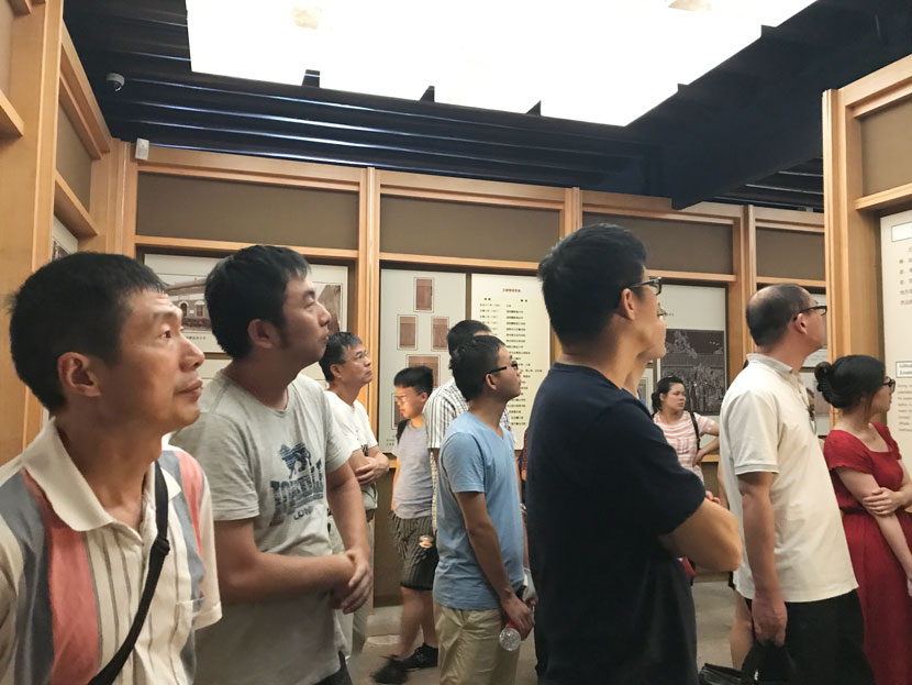 舌头伸进去添的我好爽