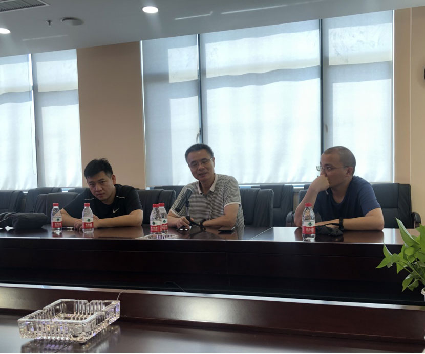 舌头伸进去添的我好爽