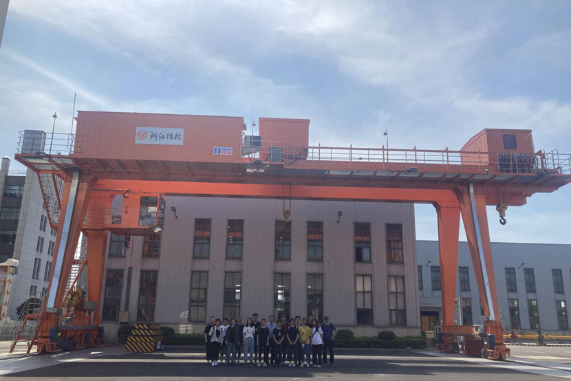 舌头伸进去添的我好爽