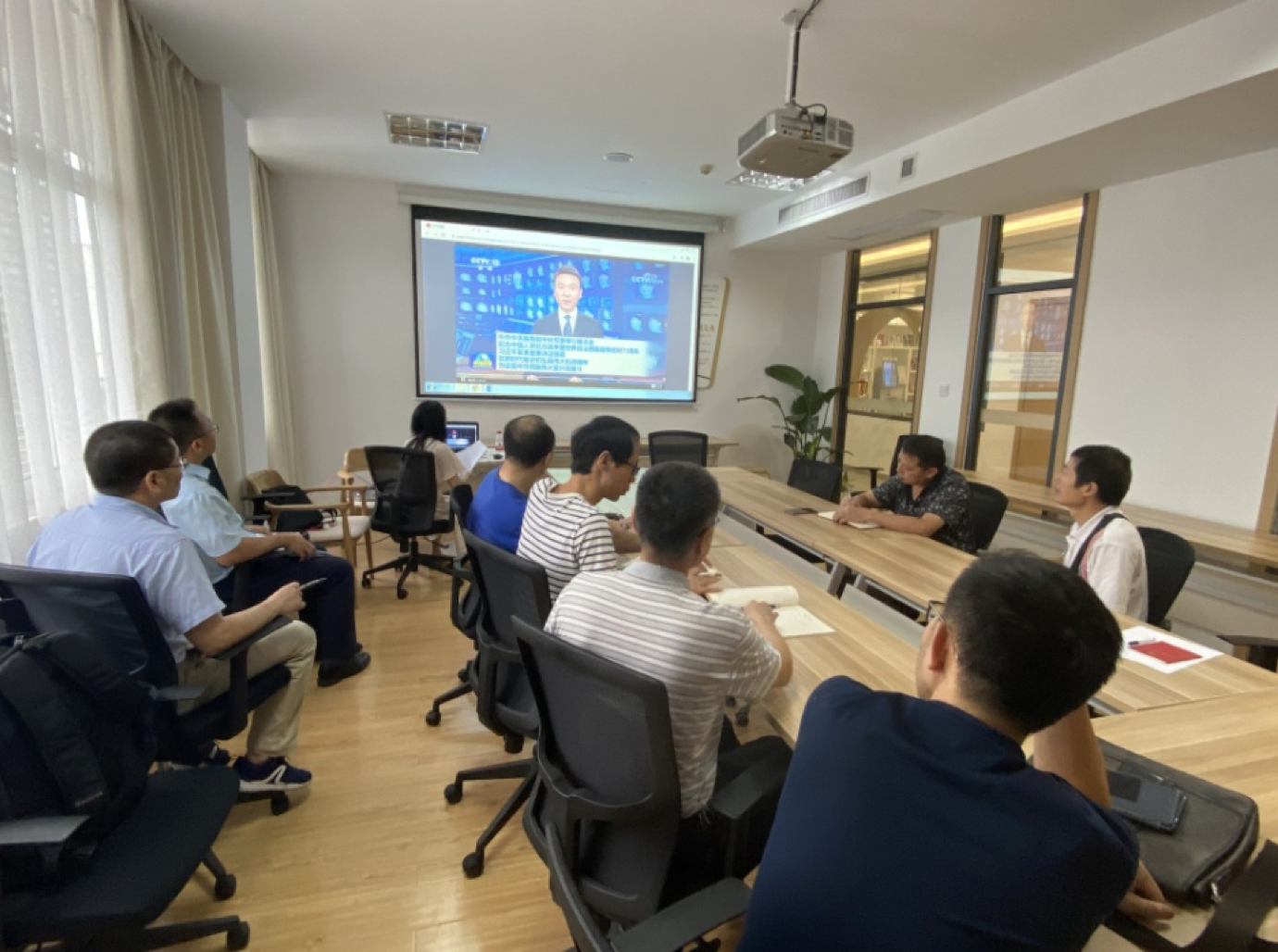 舌头伸进去添的我好爽