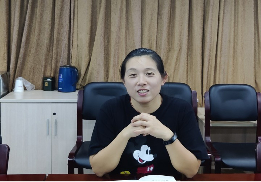 舌头伸进去添的我好爽