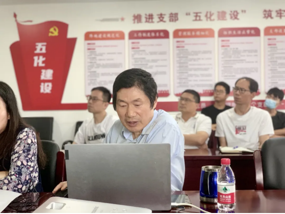 舌头伸进去添的我好爽