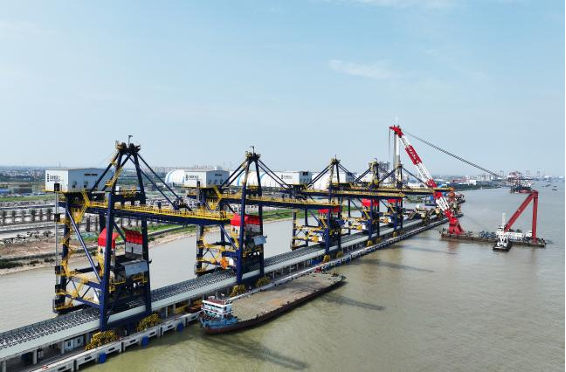 舌头伸进去添的我好爽