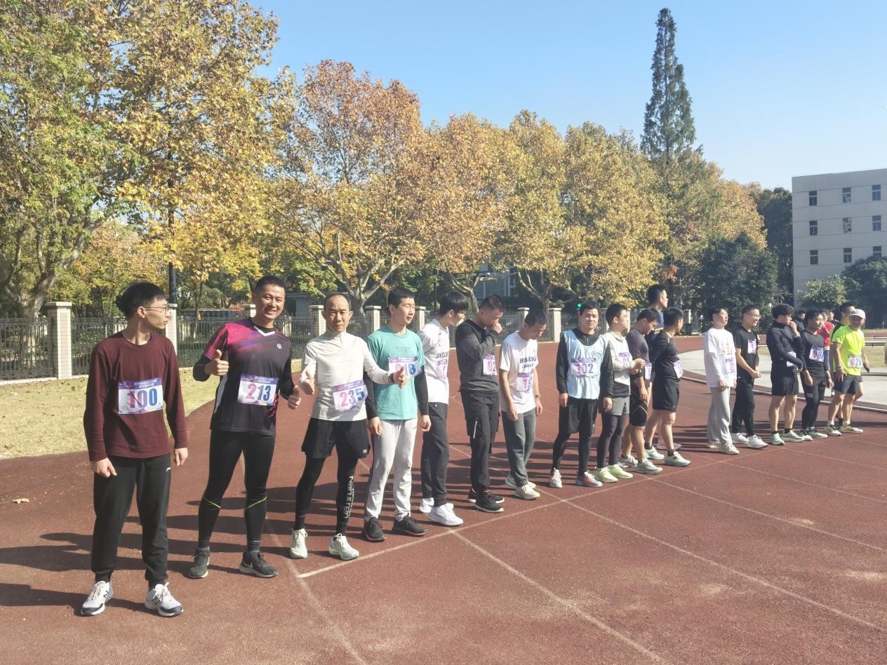 舌头伸进去添的我好爽