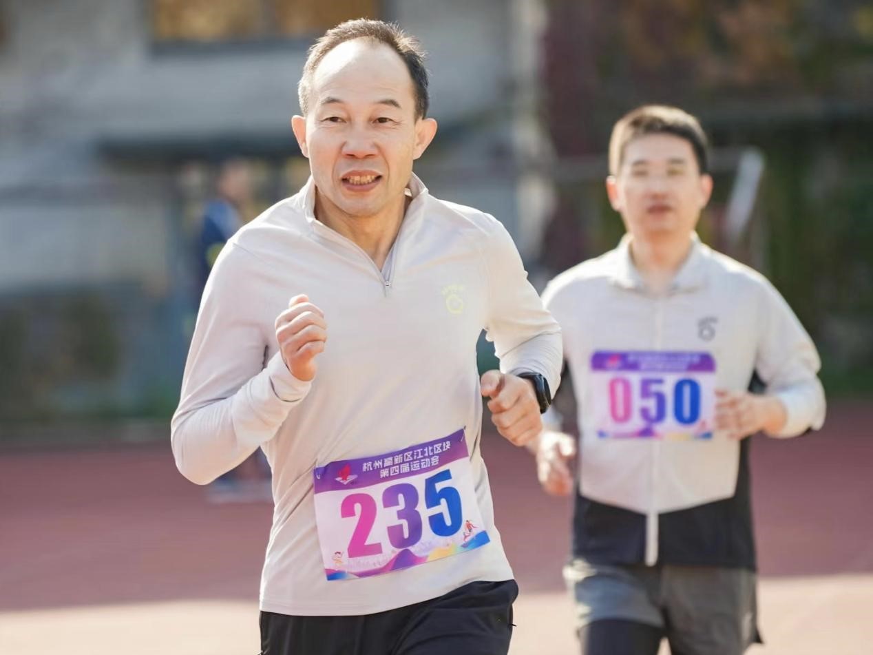 舌头伸进去添的我好爽