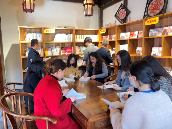 舌头伸进去添的我好爽