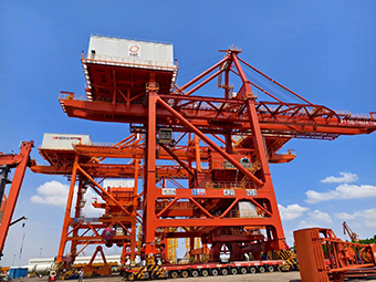 舌头伸进去添的我好爽