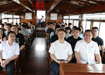 舌头伸进去添的我好爽