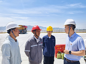 舌头伸进去添的我好爽