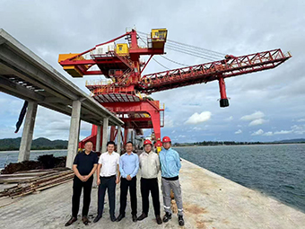 舌头伸进去添的我好爽