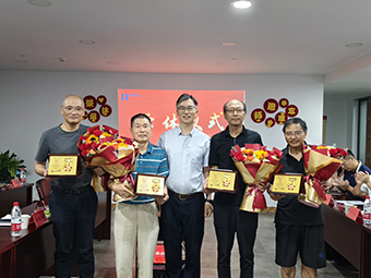 舌头伸进去添的我好爽