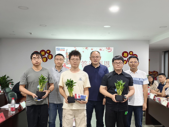 舌头伸进去添的我好爽