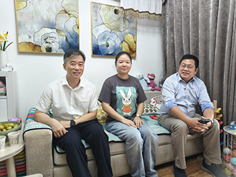 舌头伸进去添的我好爽