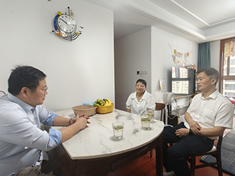 舌头伸进去添的我好爽