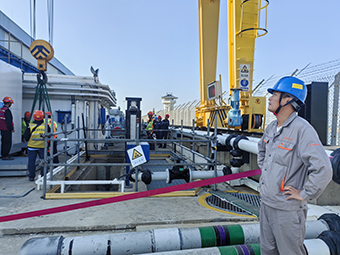 舌头伸进去添的我好爽