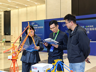 舌头伸进去添的我好爽