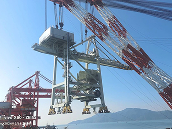 舌头伸进去添的我好爽