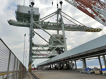 舌头伸进去添的我好爽