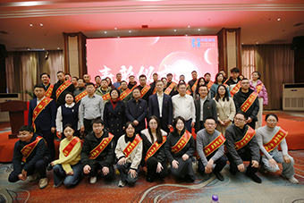 舌头伸进去添的我好爽