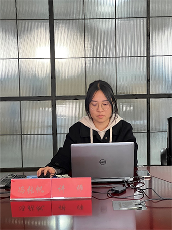 舌头伸进去添的我好爽