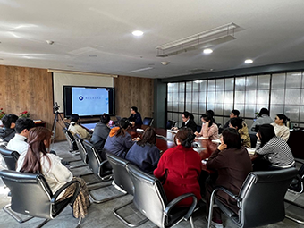 舌头伸进去添的我好爽