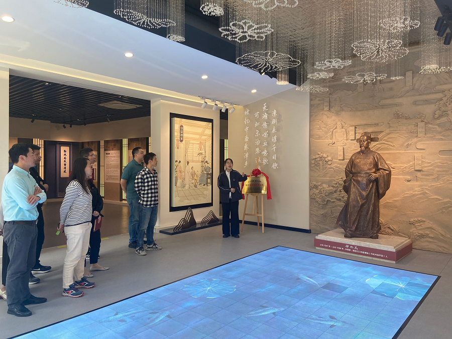 舌头伸进去添的我好爽