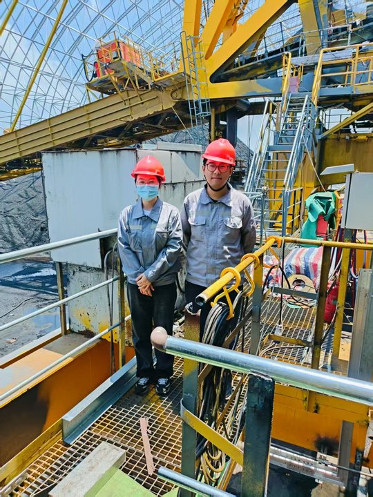 舌头伸进去添的我好爽