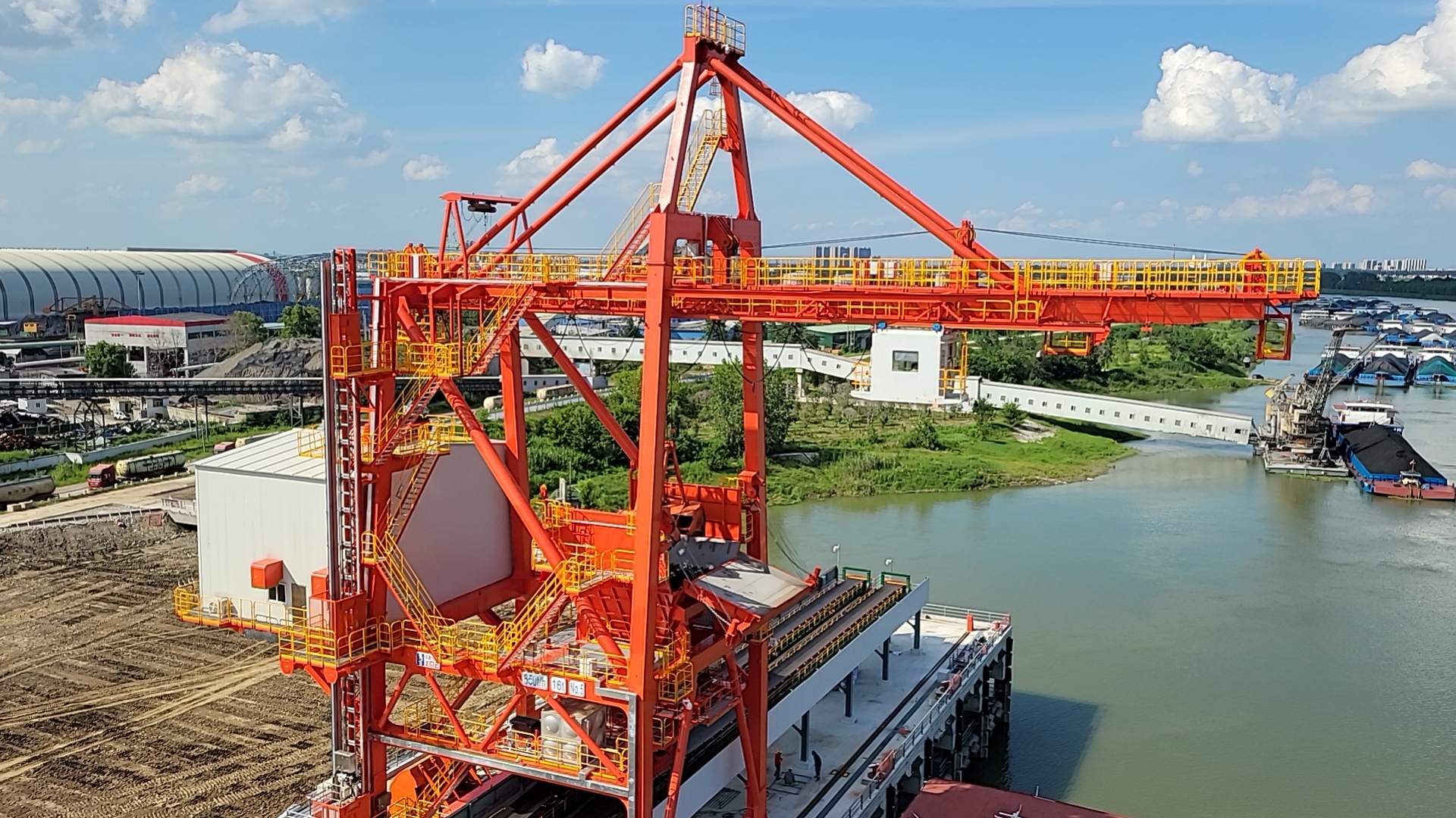 舌头伸进去添的我好爽