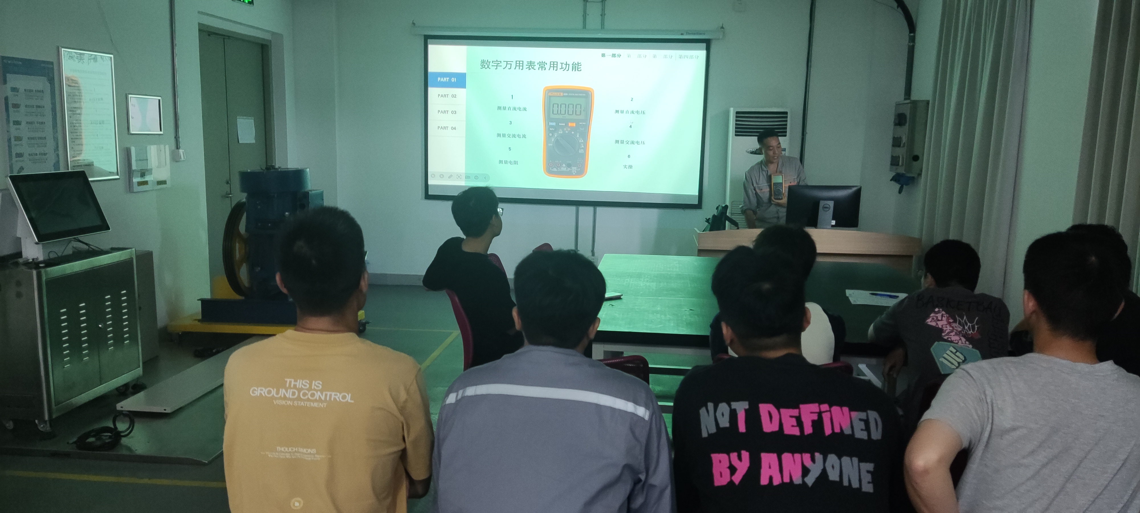 舌头伸进去添的我好爽