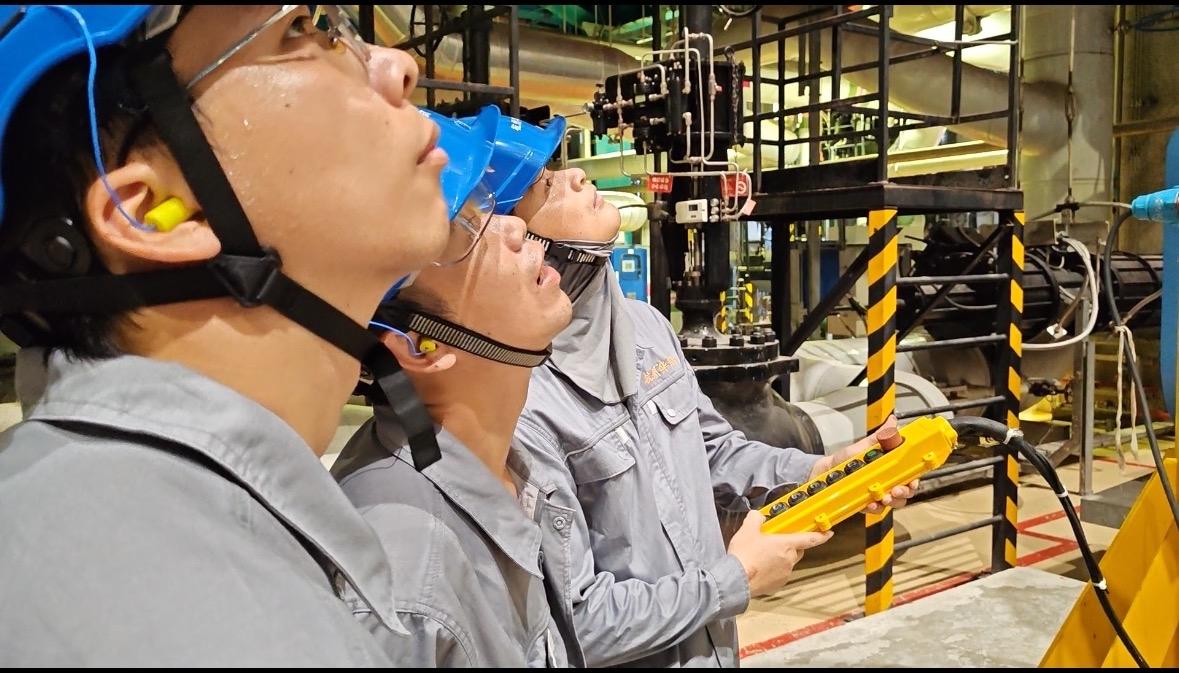 舌头伸进去添的我好爽