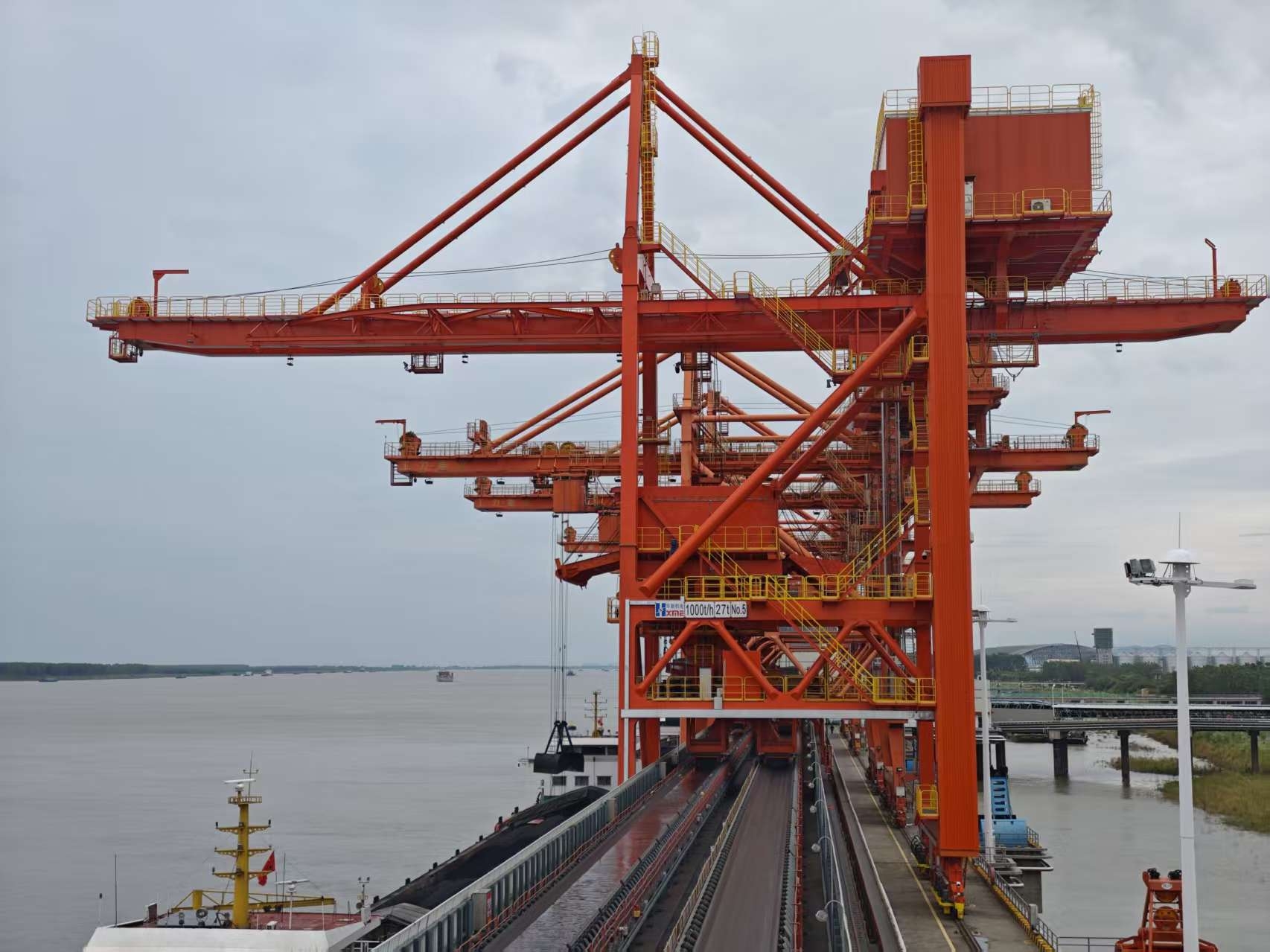 舌头伸进去添的我好爽